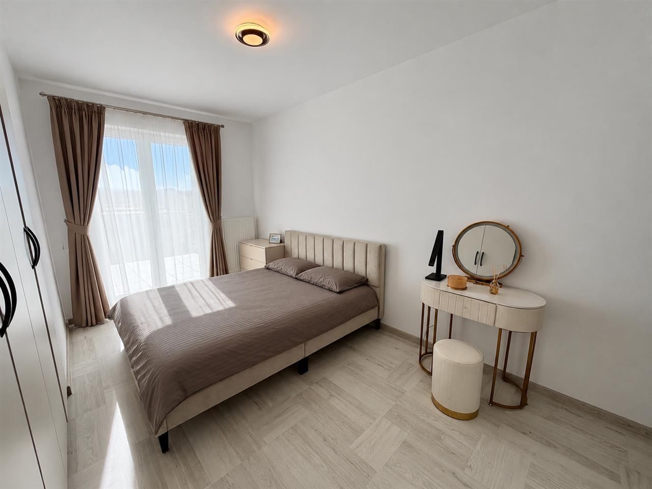 Penthouse modern cu 2 terase spectaculoase și parcare inclusă - Poză 9