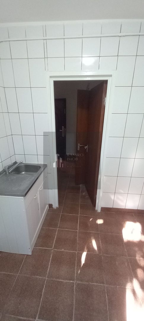 Apartament 2 camere decomandat Drumul Taberei - Poză 8