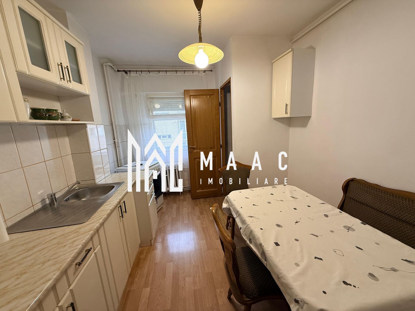 Închiriere apartament 4 camere | etaj 3 I zona Milea - Poză 1