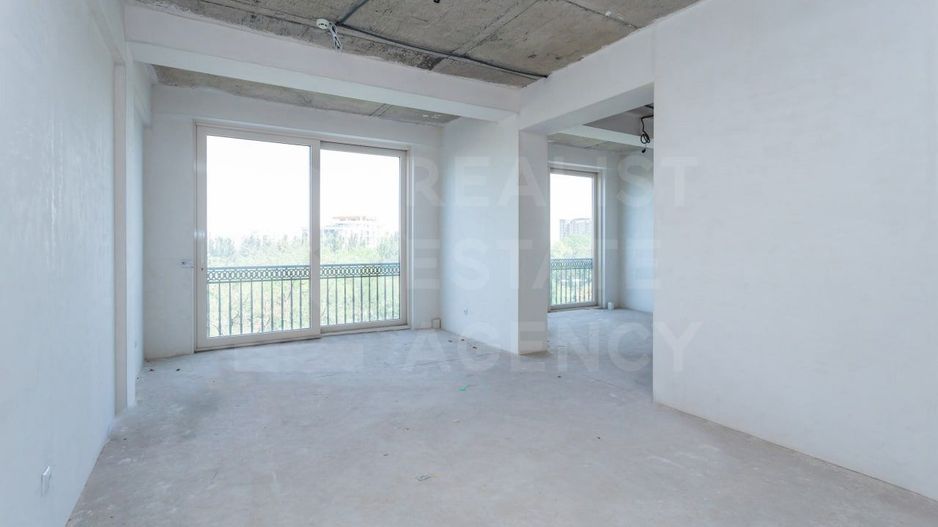 Apartament spațios cu 3 camere pe str. Trandafirilor - Poză 4