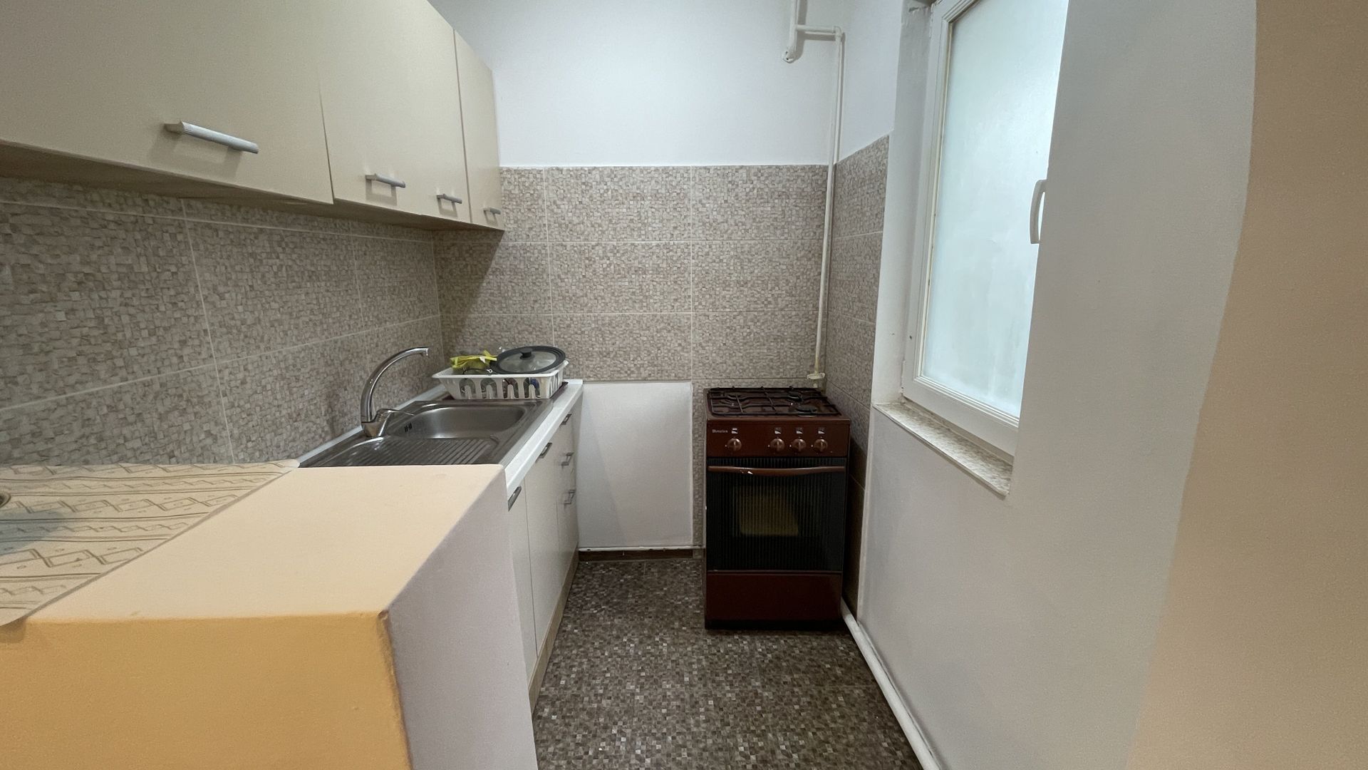 Apartament cu doua camere in zona Gh.Lazar - Poză 14