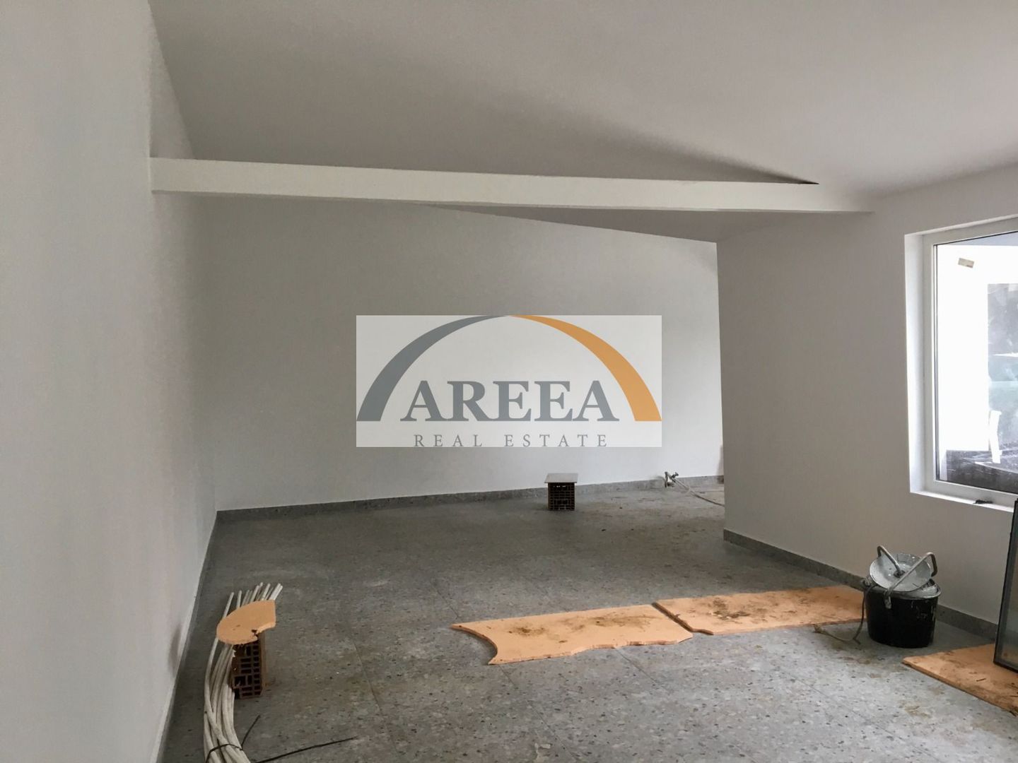 DE INCHIRIAT - spatiu comercial INTERSECTIE PIATA SUDULUi - Poză 11