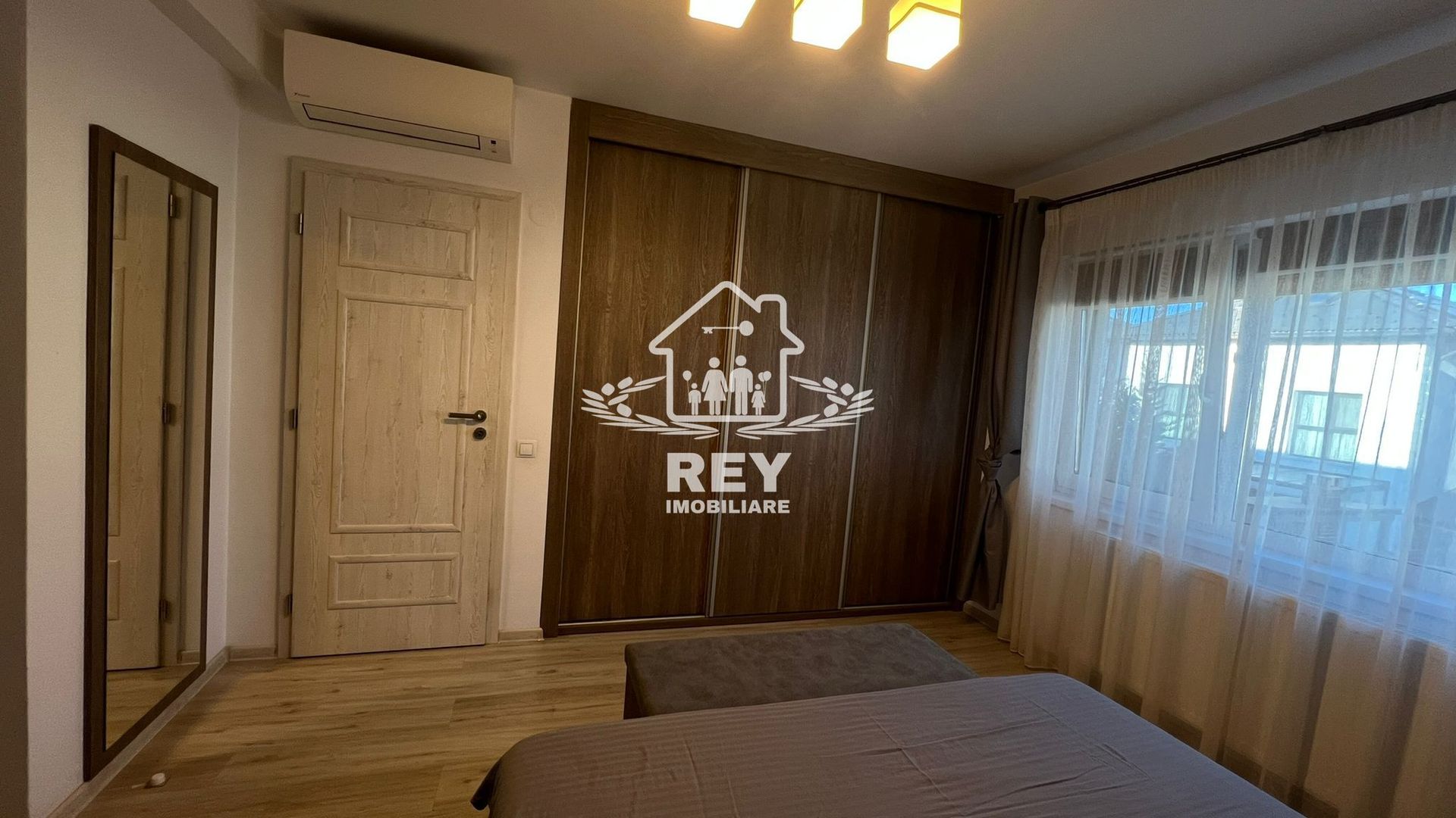 Triplex de vânzare în Șelimbăr 5 camere zona Triajului 3dorm-3băi-3P - Poză 6