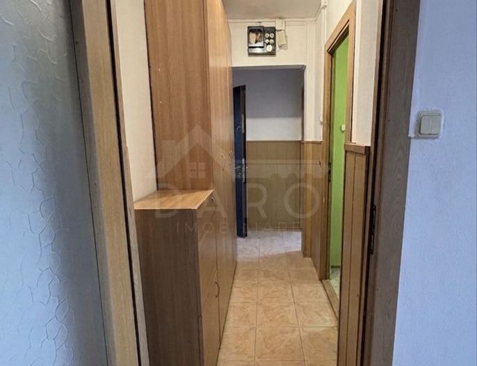 - Apartament 3 Camere - Cartier Dâmbu Pietros - pret negociabil - Poză 2