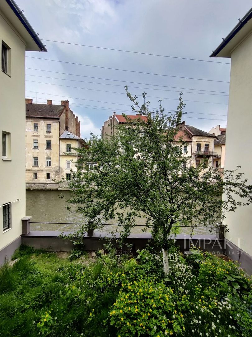 Apartament modern cu 2 camere in centrul orasului view spre somes - Poză 9