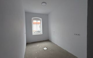 Apartament 3 camere | 84 mp | Parter | Renovat | Piața Cibin - Poză 4