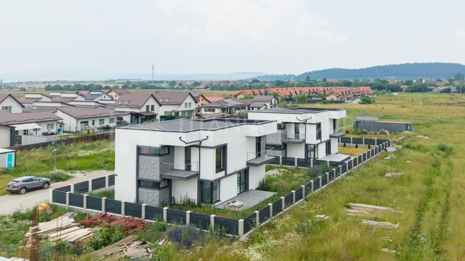 Casă individuală nouă , 4 camere, teren 519 mp, Sanpetru - Poză 7