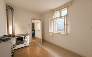 Casa individuala 3 camere | Acces auto | Pivnita I Lupeni - Poză 11