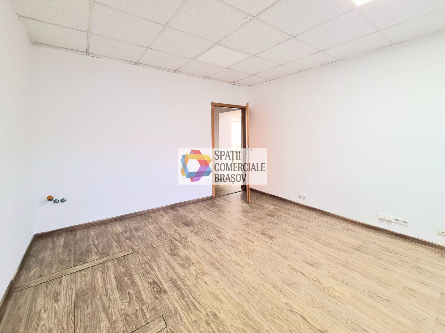 Spatiu birouri de închiriat Brasov - 130 mp  # spatii-comerciale-brasov.ro - Poză 5