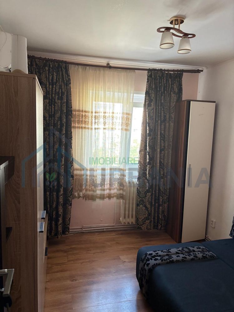 Camera libera in apartament cu 4 camere - Poză 5