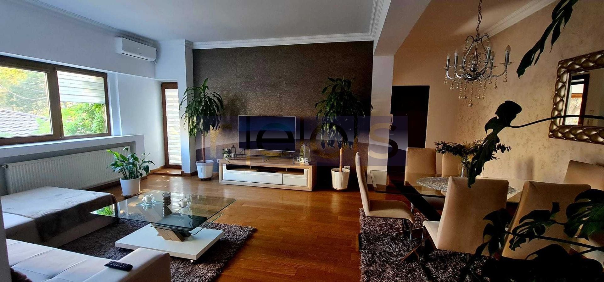 DE VANZARE APARTAMENT 4 CAMERE + CURTE | ZONA CENTRALĂ - Poză 2