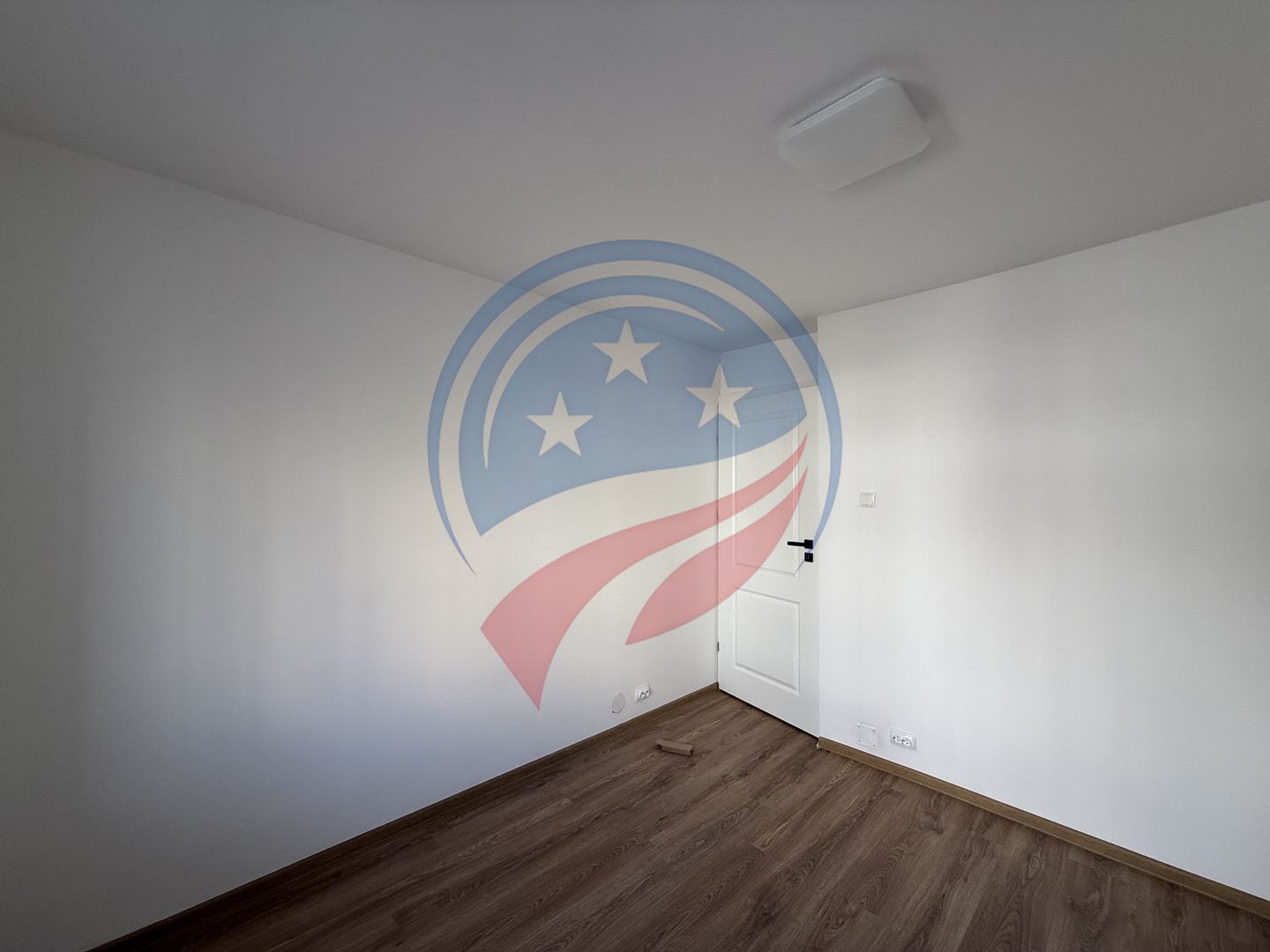 Apartament 4 camere decomandat/1 mai/ ultrafinisat/Craiova - Poză 6