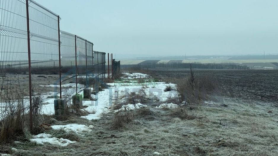 De vanzare teren Miroslava - Poză 8