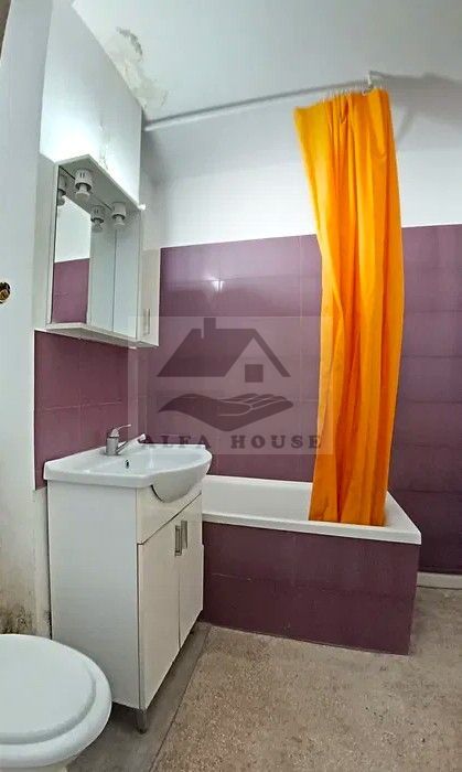 Apartament cu trei camere, zona Racadau 77 mp , etaj intermediar - Poză 7