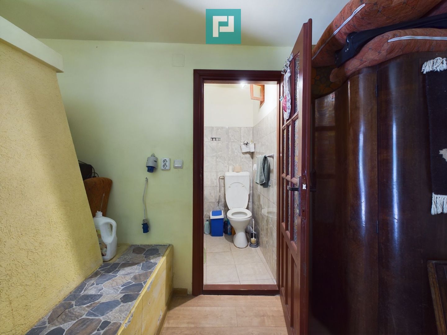 Casă cu livadă de pomi în Dorobanți - Poză 17