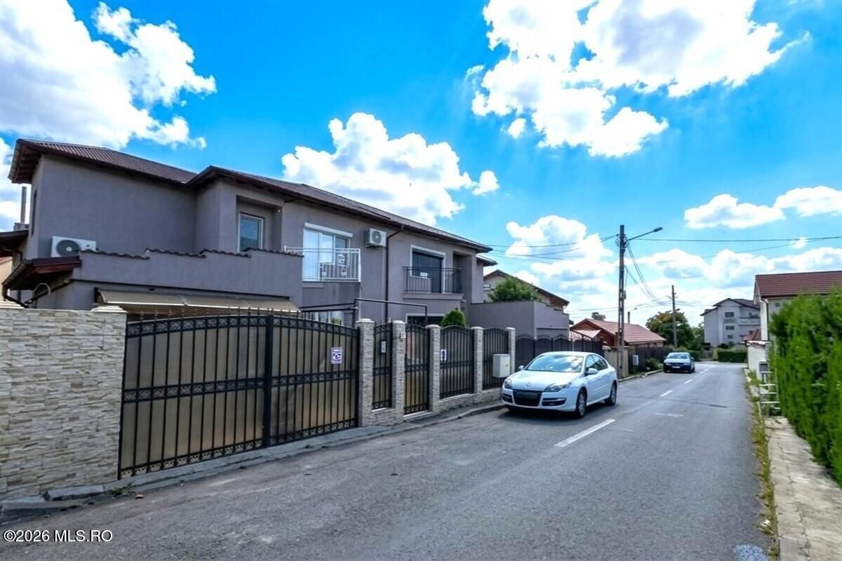 Techirghiol - Centru, casa tip duplex P+M, lot 293 mp si 154 mp utili! - Poză 2