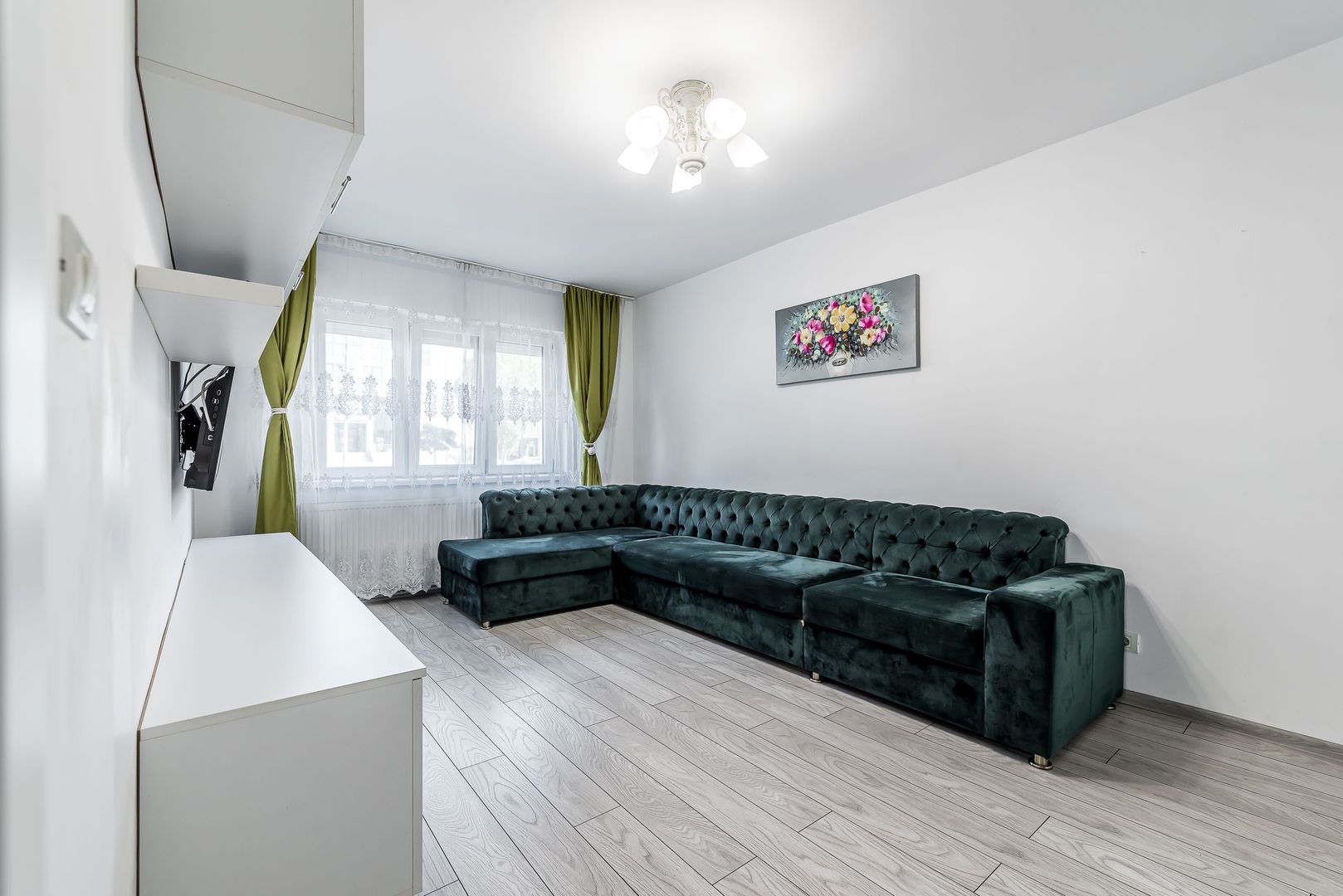 Apartament la cheie cu 2 camere decomandat central Comision 0 - Poză 1