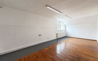 Vila spatioasa cu 15 camere de inchiriat in zona Andrei Muresanu - Poză 20