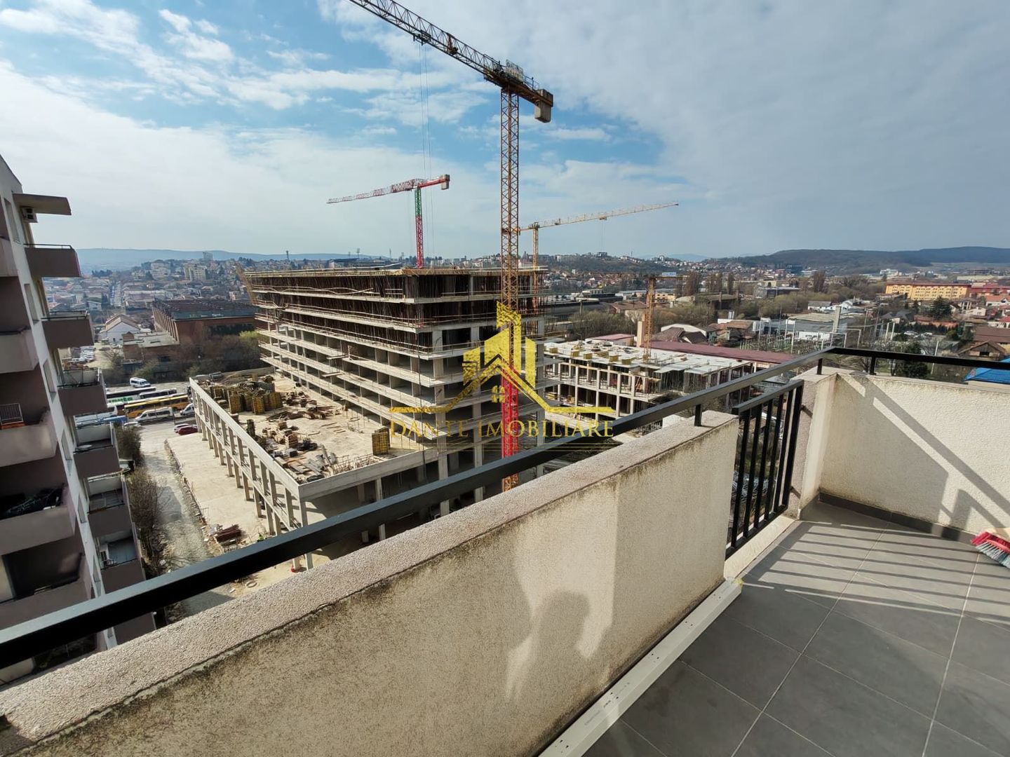 2 camere, decomandat, bloc nou, balcon, parcare, Dambul Rotund - Poză 11