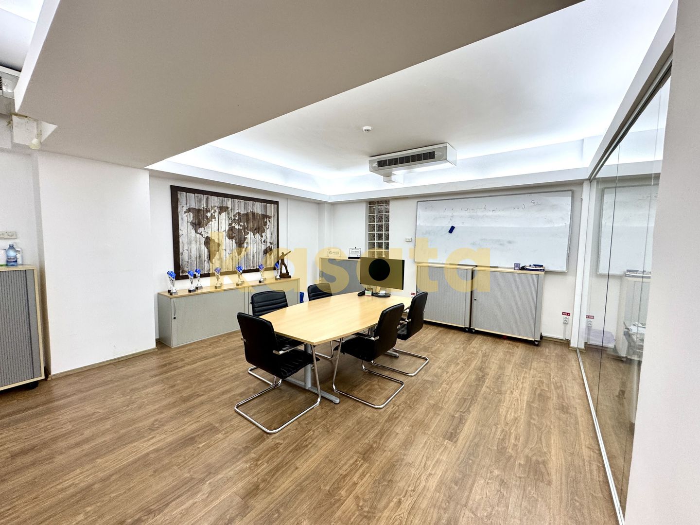 Piata Dorobanti - De vanzare spatiu de birouri in cladire de birouri - Poză 1