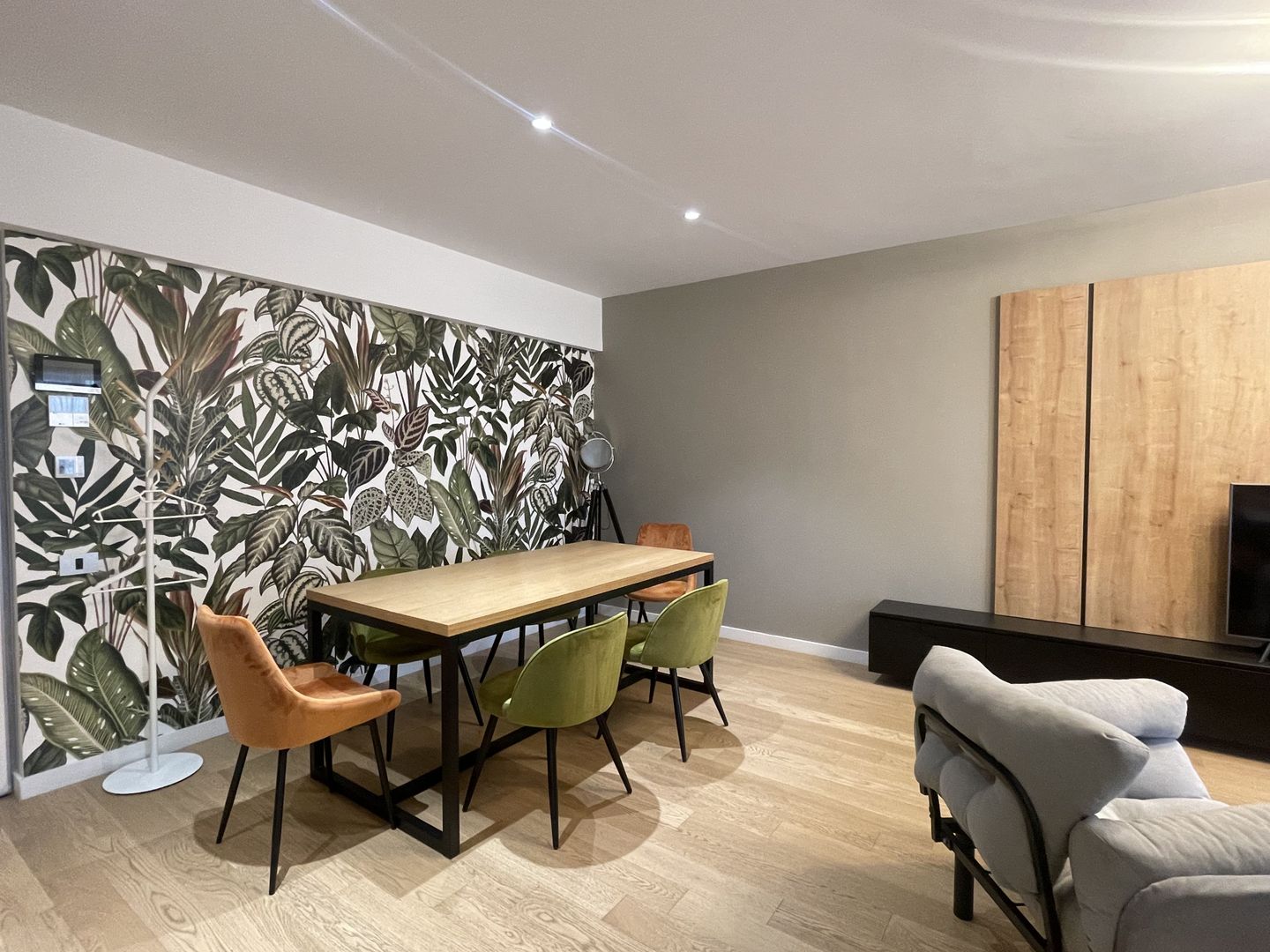 Apartament modern de 2 camere cu terasă spațioasă în zona Aviației - Poză 13