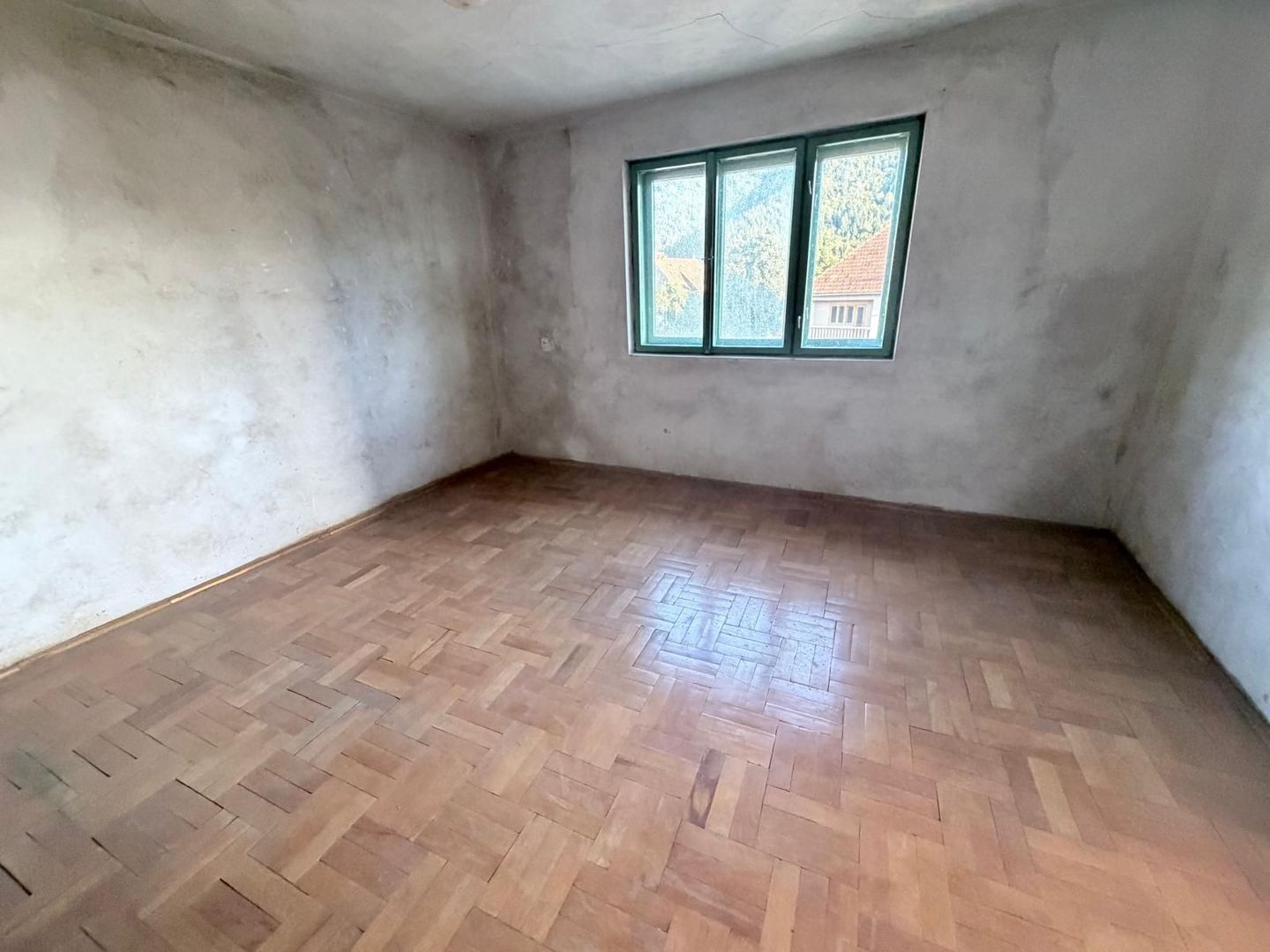 Apartament spațios  la casa- preț atractiv/COVASNA - Poză 5