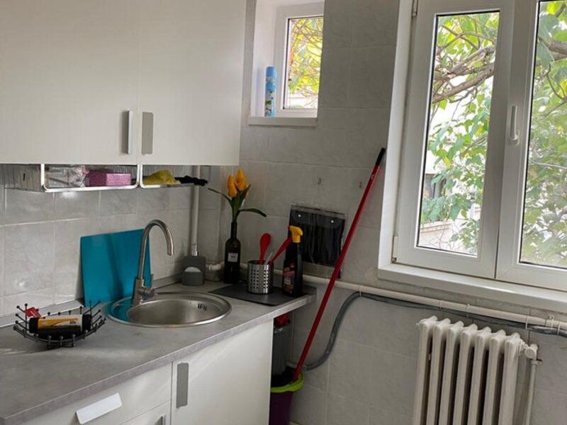 Cotroceni apartament 5 camere in vila - Poză 15