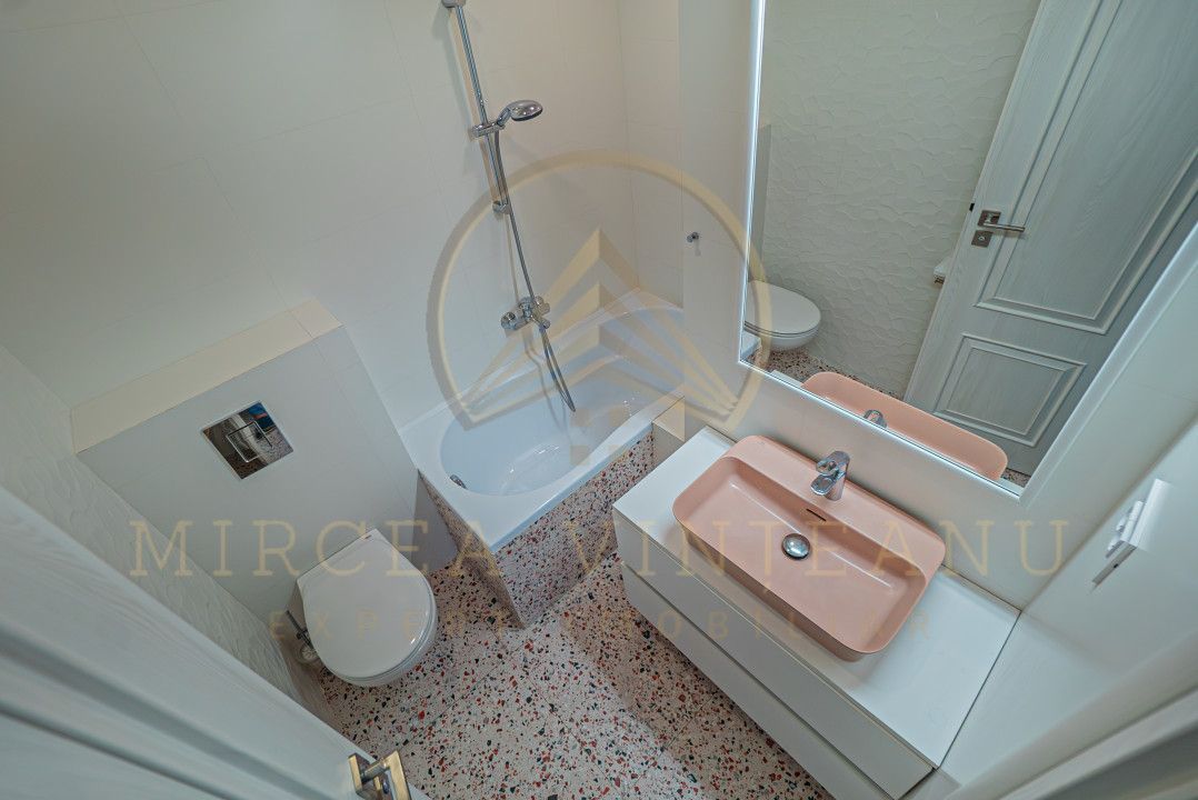 Delfinariu/B-dul. Mamaia - Apartament cu 3 camere într-un bloc finalizat în 2009 - Poză 15