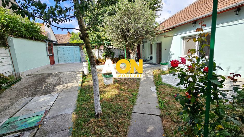 Casa 5 camere, 369 mp teren, zona Centru, pretabila pentru birouri - Poză 2