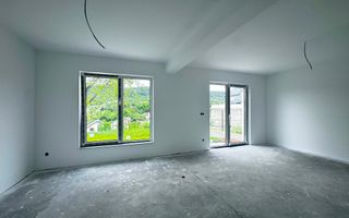 Casa Finisata 164 mp con.-teren 400 mp-garaj-1 km de Podul Jelnei - Poză 1