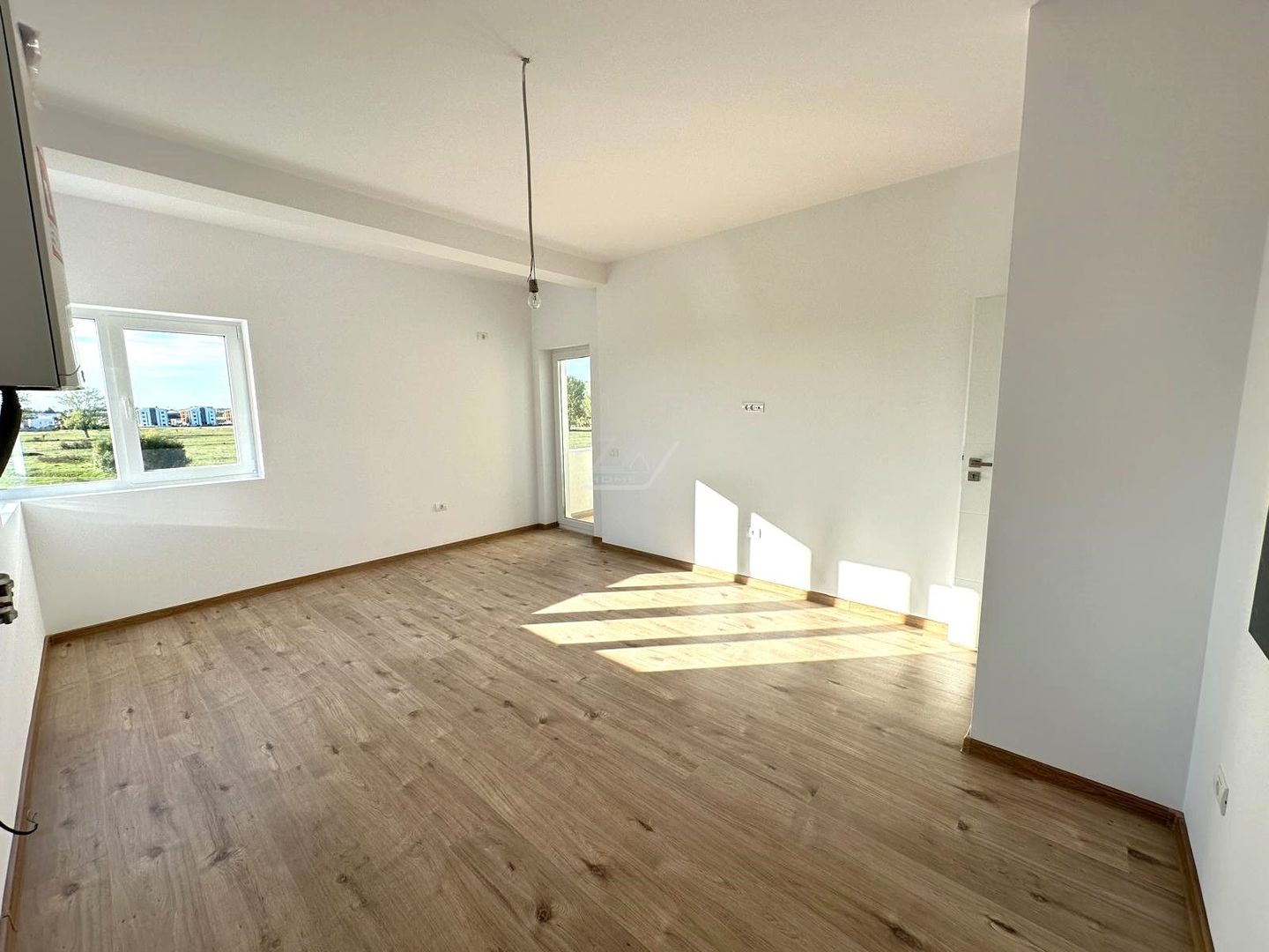 Bloc finalizat. Finisaje superioare. Loc de parcare. - Poză 3