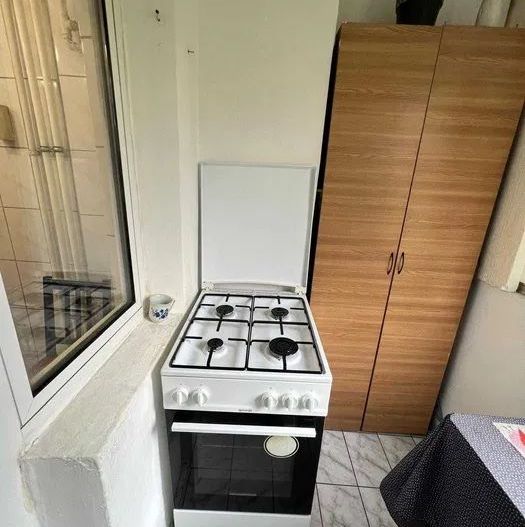 GARSONIERA CRANGASI, BUCATARIE INCHISA, MOBILAT/UTILAT MODERN - Poză 6