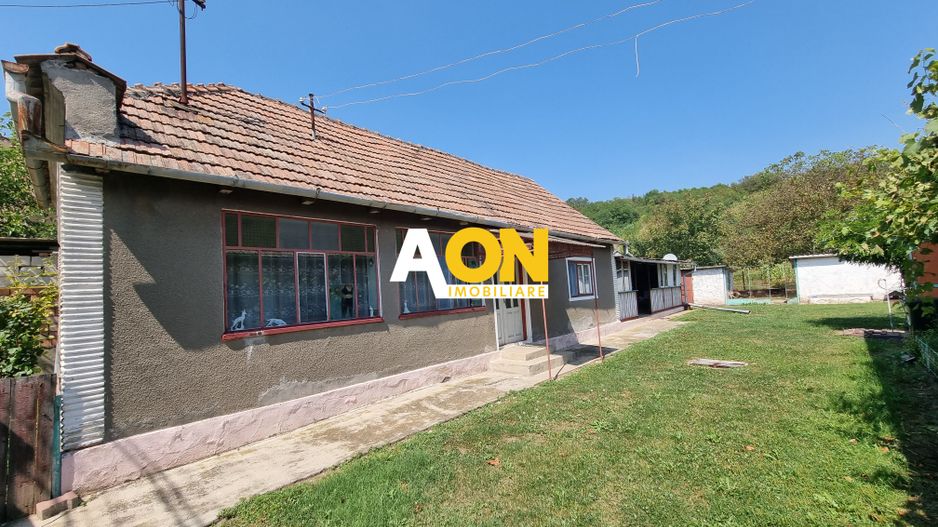 De vanzare casa 4 camere, 2150mp teren, Oarda de Sus - Poză 1