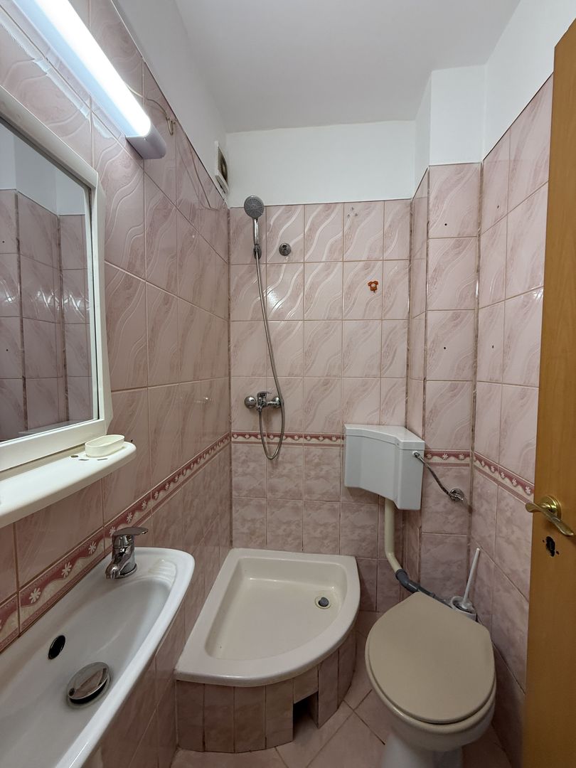 Apartament spațios cu 4 camere + garaj inclus – zona Ștrand–Tilișca - Poză 10