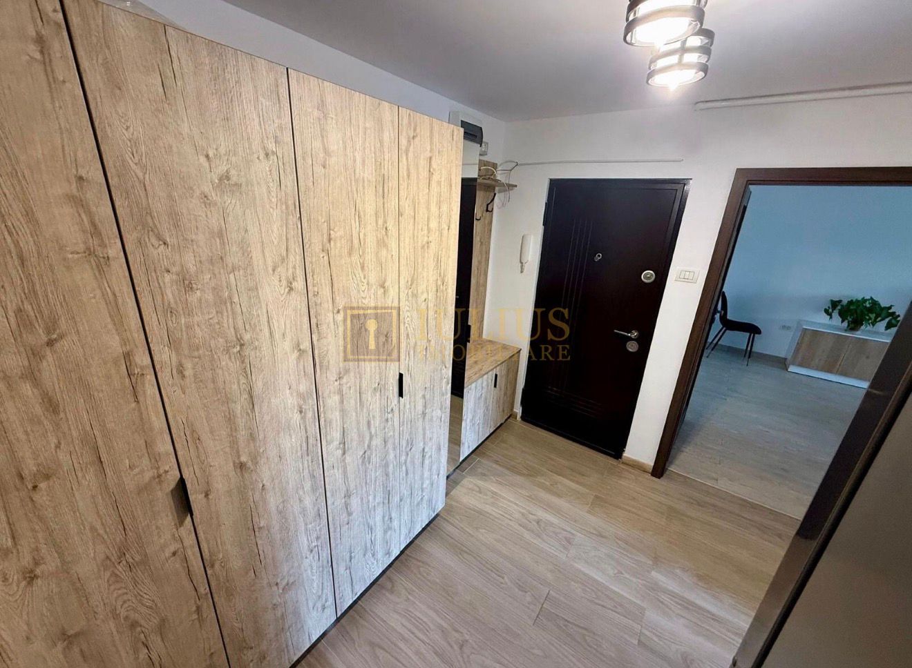 2 camere, Zona Bucovina-Munteniei, centrala proprie, diponibil imediat - Poză 5