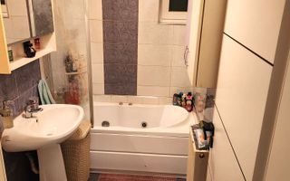 🏡 Apartament 3 camere la etaj intermediar, Zona Calea Surii Mici - Poză 8