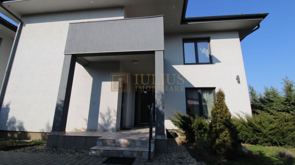 Casa cu 3 camere, locuri de  parcare, curte - Poză 22