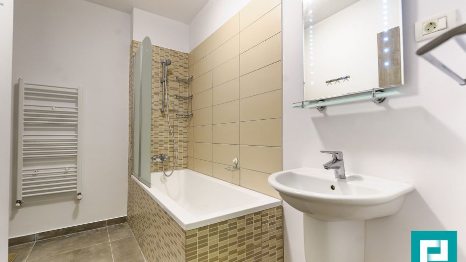 Apartament ultracentral cu 2 camere. - Poză 9