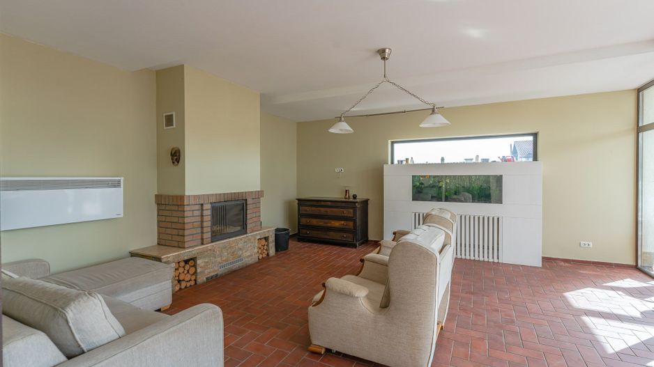 Casa individuala formata din living si 4 dormitoare in Halchiu - Poză 10