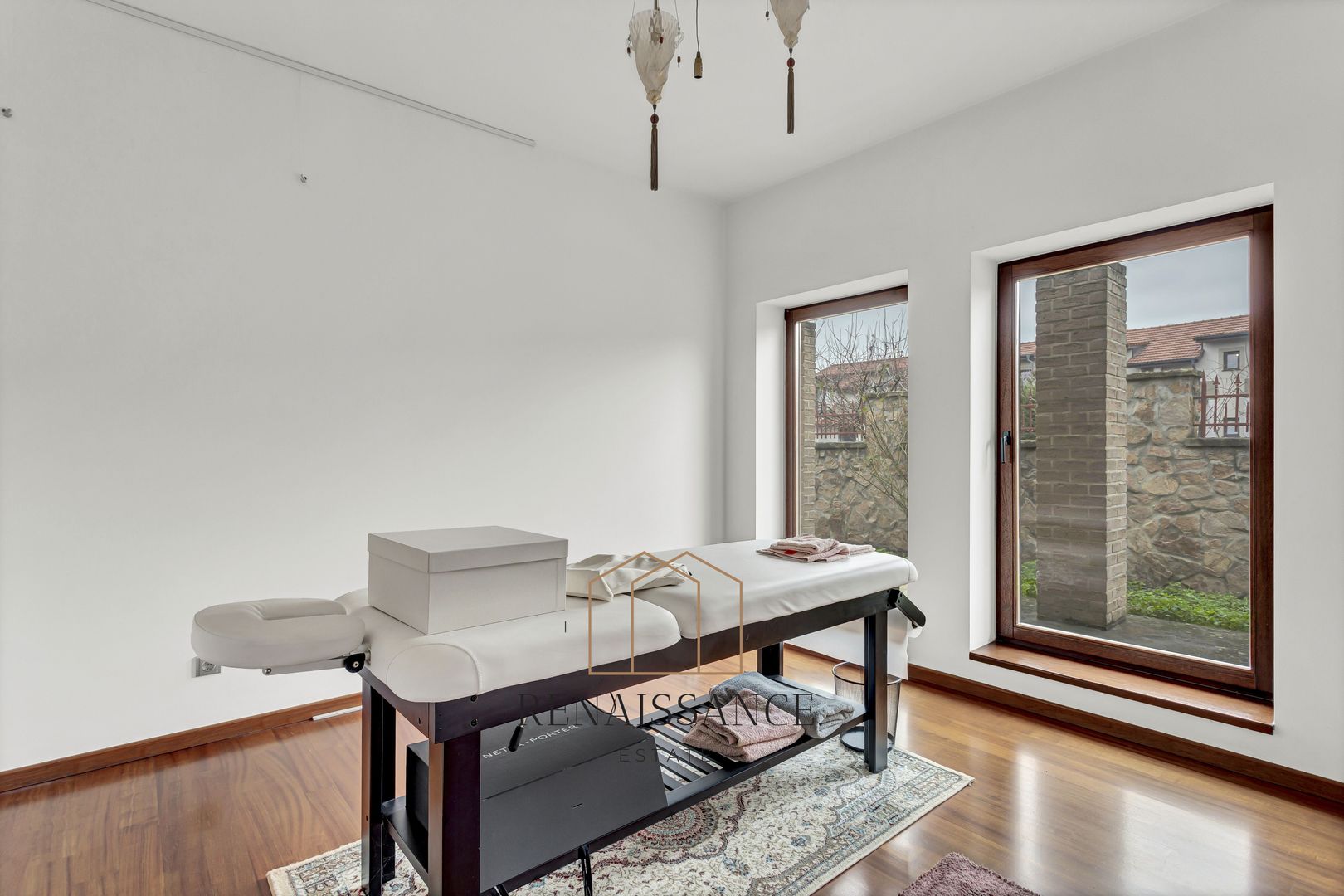 Timisoara Plopi Casa pe Parter cu Piscina | 8 Dormitoare 5 Bai | 3340m - Poză 12