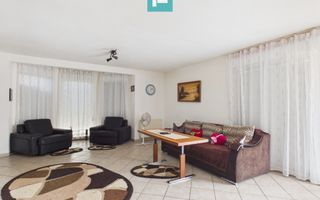 Casă cu mansardă, teren 410 mp - Poză 3