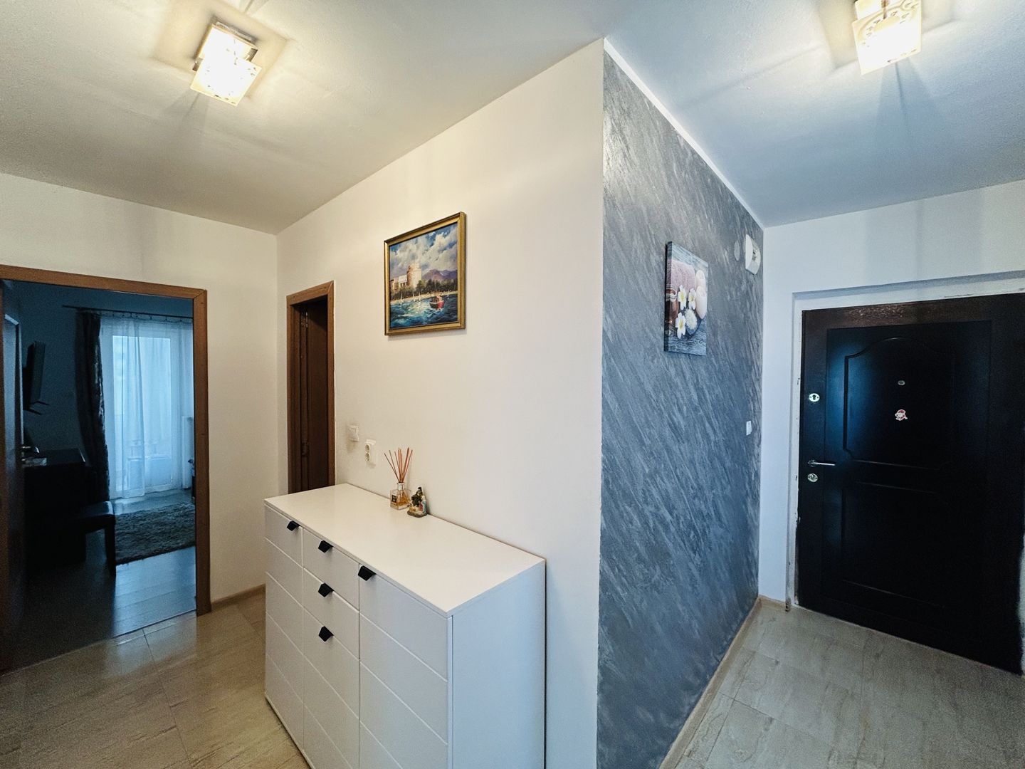 Apartament mobilat, cu 3 camere, 2 balcoane, 2 parcari - Selimbar - Poză 12