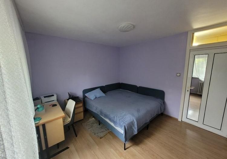 2 camere – metrou Gorjului la 3 minute, bloc P+4, mobilat complet - Poză 3