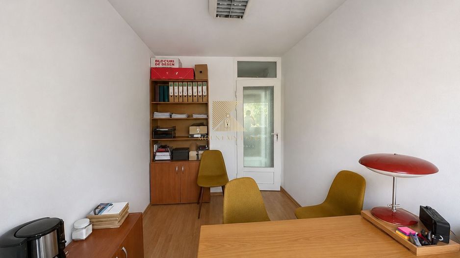 Spatiu pentru birou | 10 mp | intrare separata | baie | Judetean - Poză 3