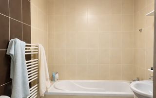 Apartament cu 2 camere și terasă spațioasă în Mărăști - Poză 5