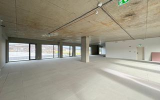 Spatiu de Birouri zona Vivo, 304 m2, terasa 35 m2 - Poză 2