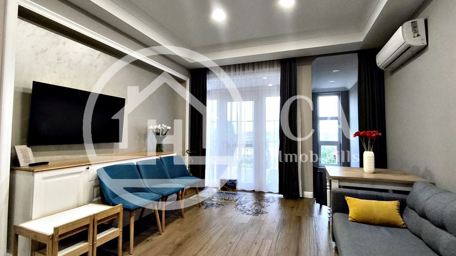 Casă de vânzare cu 5 camere în zona de Dealuri, Oradea - Poză 1