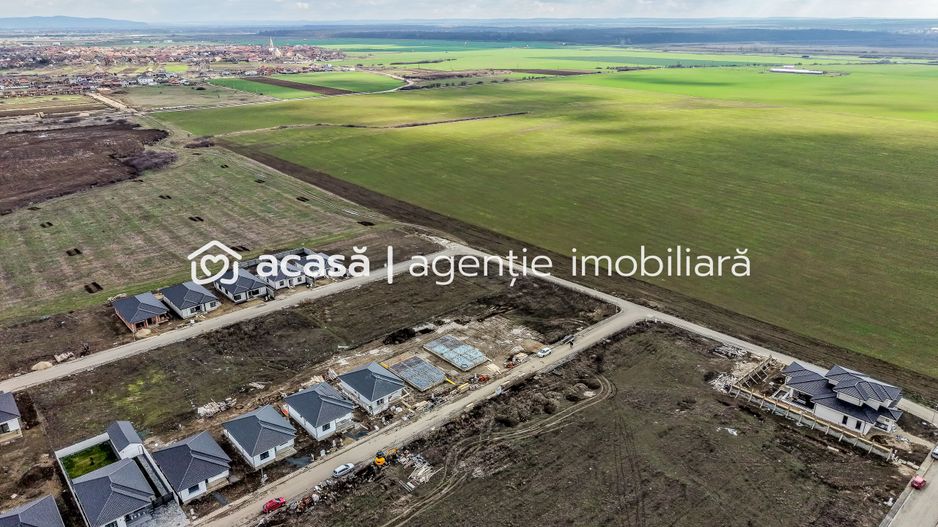 VÂNDUT - Teren 637 mp | 2 fronturi stradale | Cartier Via Carmina - Poză 9