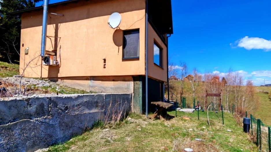 Casa / pensiune investitie sat Pestera, Moieciu, Bran - Poză 32