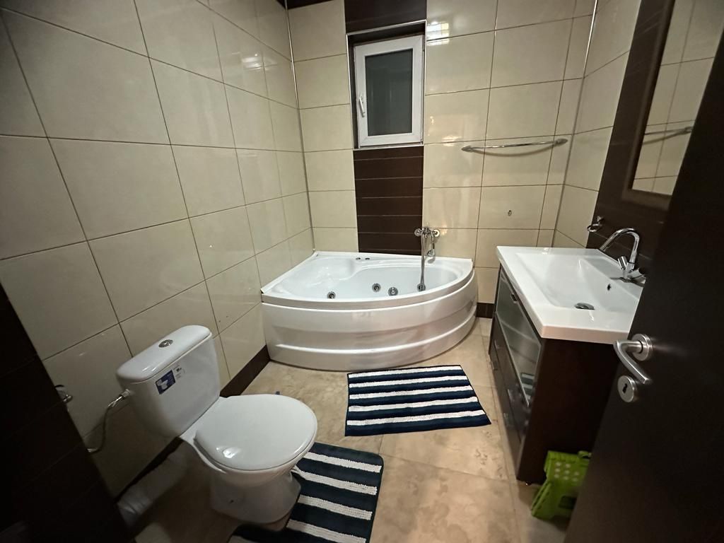 3 camere 2 bai Parcare 120 mp et. 1 AN 2007 Ghencea Drumul Taberii - Poză 4